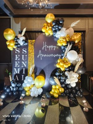ANNIVERSARY DECOR