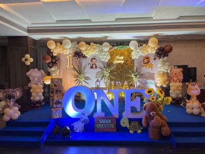 BANQUET DECOR