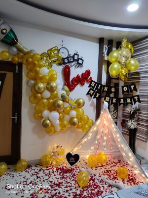 SURPRISE DECOR