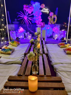 ANNIVERSARY DECOR