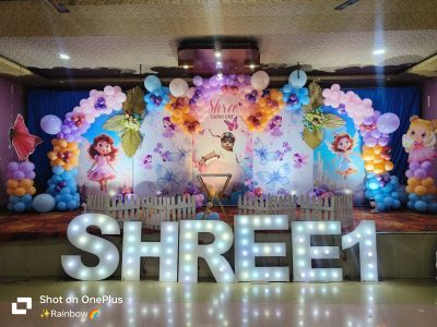 BANQUET DECOR